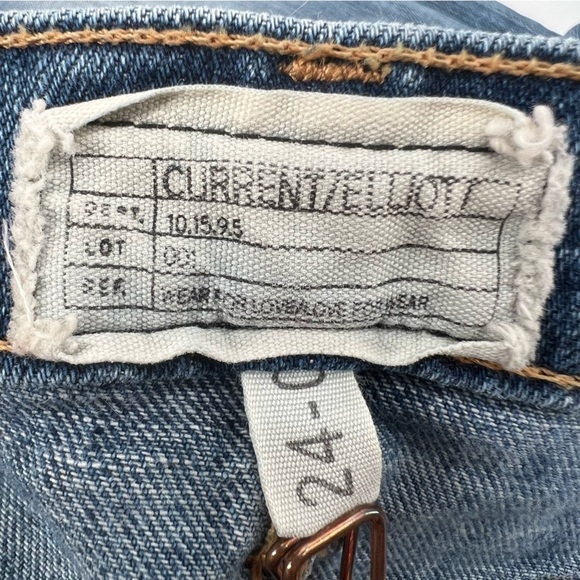 Current/Elliott Flip Flop Relaxed Fit Boot Cut Distressed Jeans Size 24 Women's - Picture 2 of 6